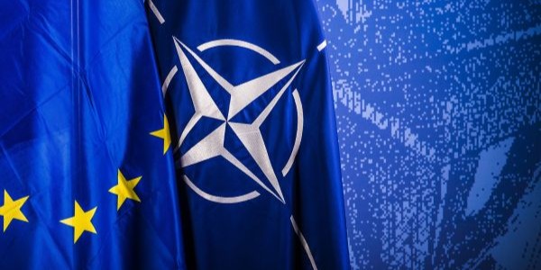 Zorgt de NAVO voor vrede? | Ludo De Brabander